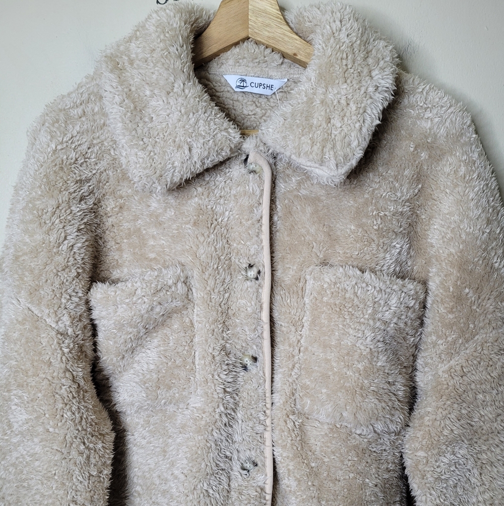 CUPSHE Snowed In Faux Shearling Coat Size Large NWT Cozy Casual - Picture 3 of 13